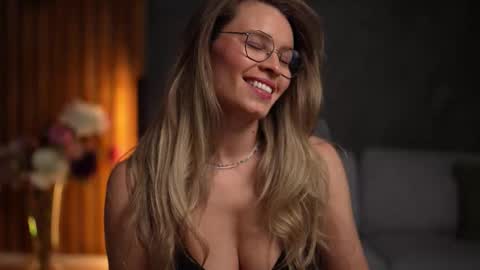 Alex online show from November 2, 5:18 am