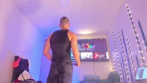 Instagram             twitter BRAN LOPEZ  online show from October 17, 9:35 am