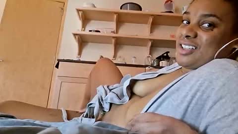 brazilaveaux online show from January 31, 8:06 pm