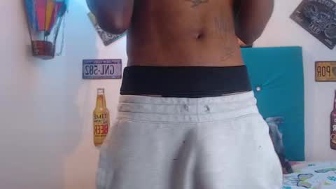 Snapshot of breazer__ chatting on March 12, 9:12 am breazer__ online show from March 12, 9:12 am
