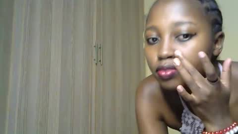 breelia online show from December 7, 3:09 am