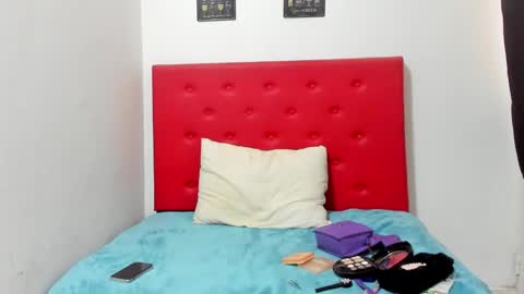 Snapshot of brenda_sofia chatting on March 7, 7:49 pm brenda_sofia online show from March 7, 7:49 pm