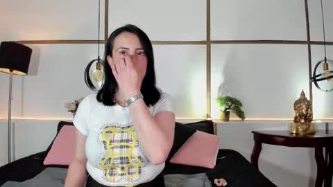 MeganBeaked online show from October 9, 12:32 pm