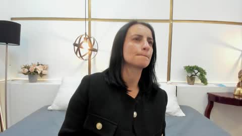 MeganBeaked online show from February 4, 2:10 pm