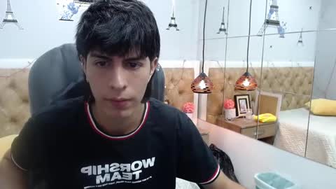 Esteban online show from February 13, 1:19 am