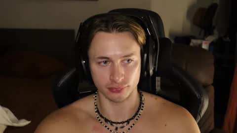 brentonverde online show from January 8, 11:21 pm