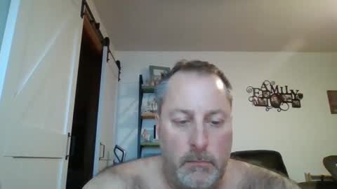 hey online show from December 6, 10:57 pm