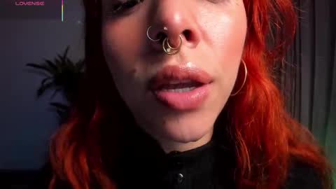 Snapshot of bri_von_dhara_ chatting on September 13, 10:06 am Bri online show from September 13, 10:06 am