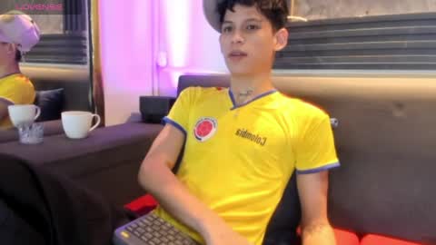 brian_hotof1 online show from June 12, 11:53 am
