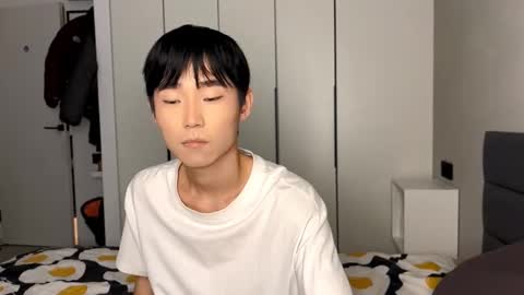 Snapshot of brian_stars chatting on February 14, 2:02 pm Brian boy online show from February 14, 2:02 pm