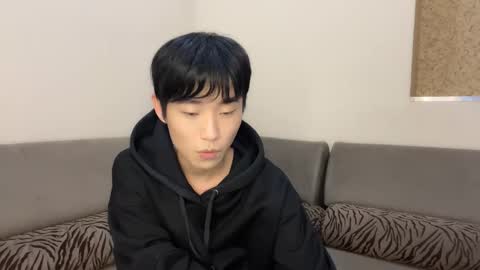 Snapshot of brian_stars chatting on March 12, 11:31 am Brian boy online show from March 12, 11:31 am