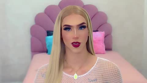 Snapshot of briana_sex32 chatting on February 6, 5:46 am BRIANA online show from February 6, 5:46 am