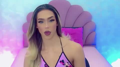 Snapshot of briana_sex32 chatting on January 16, 10:02 pm BRIANA online show from January 16, 10:02 pm