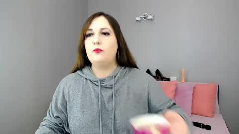 Snapshot of brianna_mills chatting on February 8, 10:29 am Brianna online show from February 8, 10:29 am