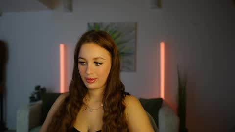 Brianna Nice online show from December 5, 7:44 pm