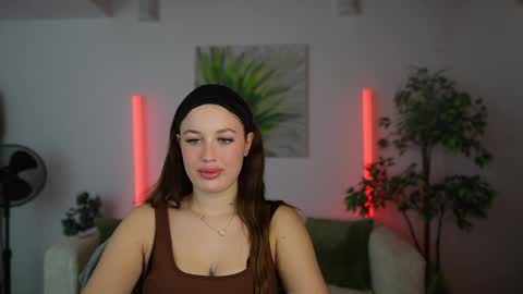 Brianna Nice online show from December 11, 7:46 pm