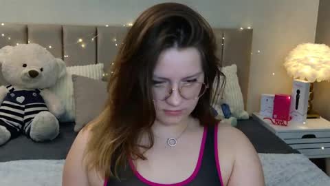 briarwynn online show from April 17, 7:49 pm