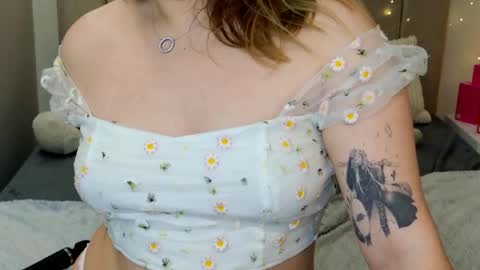briarwynn online show from May 6, 7:42 pm