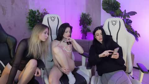 Diamonds Girls online show from February 26, 2:49 pm