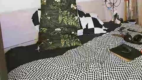 bright_mind online show from February 2, 9:11 pm