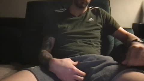 Snapshot of brit7cguy chatting on February 17, 9:32 pm myheavyload online show from February 17, 9:32 pm