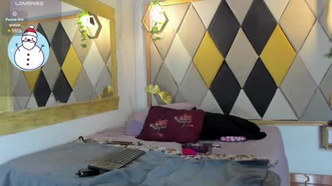 BritannyClaire online show from December 7, 5:43 am