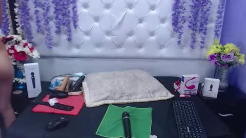 Snapshot of brithany_adms chatting on January 30, 9:25 am Brithany online show from January 30, 9:25 am