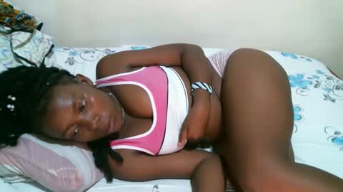 leccie online show from April 11, 7:45 am