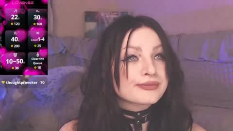 Snapshot of britneybarker chatting on February 19, 4:34 am britneybarker online show from February 19, 4:34 am
