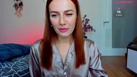 Snapshot of britneyhall chatting on January 14, 7:17 am britneyhall online show from January 14, 7:17 am