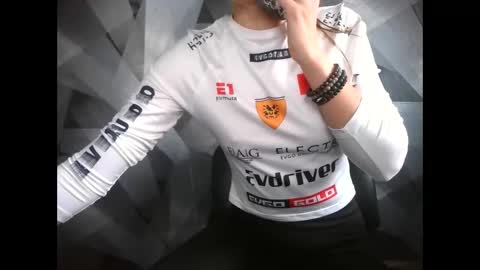 BritneyxKittens online show from November 17, 8:28 am