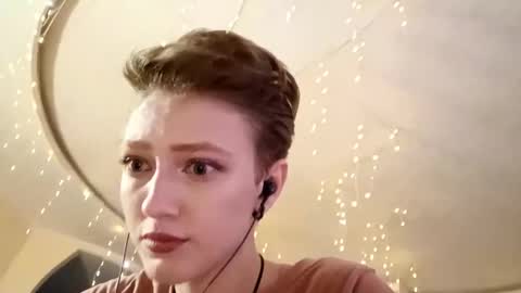 Snapshot of brittaneyglicher chatting on September 8, 9:14 pm Ella online show from September 8, 9:14 pm