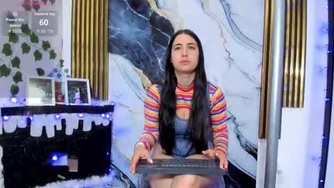 brittanyy20 online show from January 13, 9:39 am