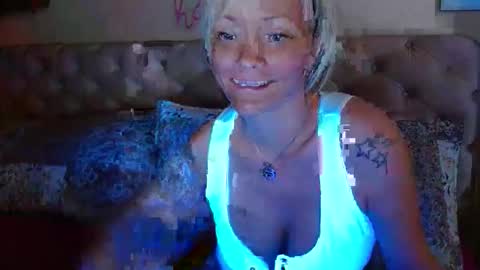brittneychats81 online show from March 26, 4:23 pm