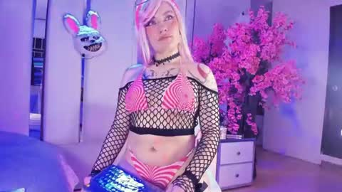     online show from July 10, 3:28 pm