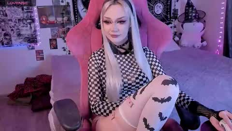 Martha online show from November 2, 9:42 am