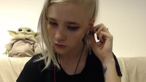 Snapshot of brookewylde_20 chatting on September 13, 4:31 pm brookewylde_20 online show from September 13, 4:31 pm