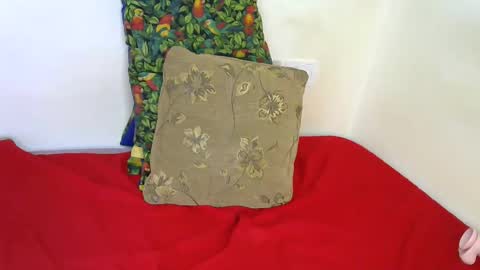 brown_goldy26 online show from April 30, 5:51 pm