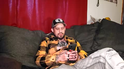 brownboyt online show from February 19, 3:44 pm