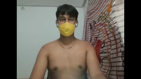 Snapshot of brownguy2505 chatting on December 16, 6:59 pm brownguy2505 online show from December 16, 6:59 pm