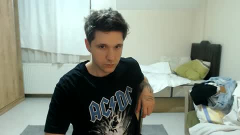 brownhaiir online show from June 9, 9:03 pm