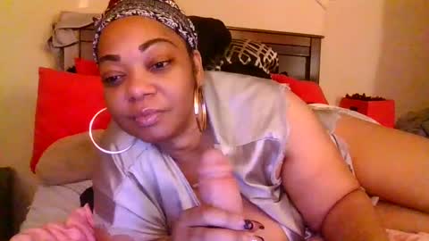 brownroundrenee online show from February 17, 11:02 am