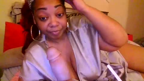 brownroundrenee online show from February 17, 9:54 pm