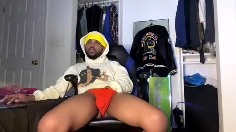 Brownskinshortyy online show from December 17, 8:32 pm