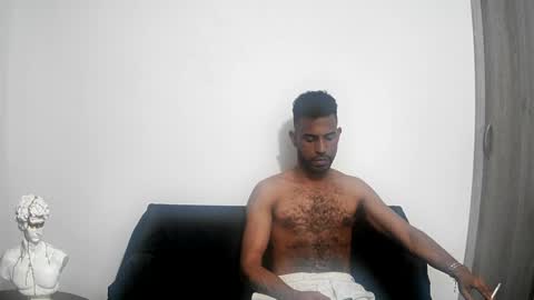 bruce_1111 online show from March 31, 10:43 pm