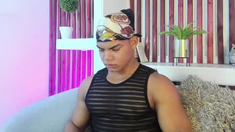 bruce_stroud online show from October 10, 11:16 am