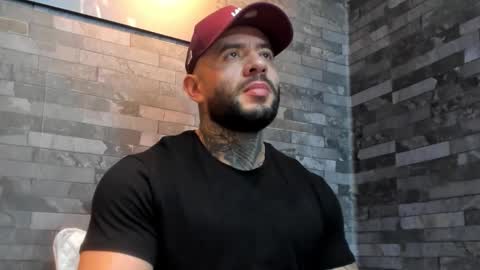 brucedallas online show from January 8, 3:56 am