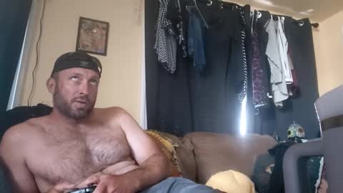 Snapshot of brucejuce666 chatting on September 9, 9:04 pm brucejuce666 online show from September 9, 9:04 pm