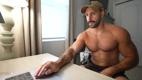 onlyfans BRUCESTRYKER online show from October 12, 9:38 pm