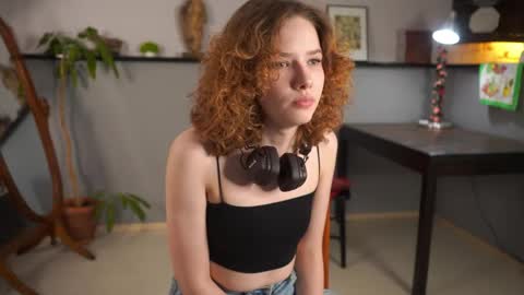 Tess online show from May 4, 2:12 pm